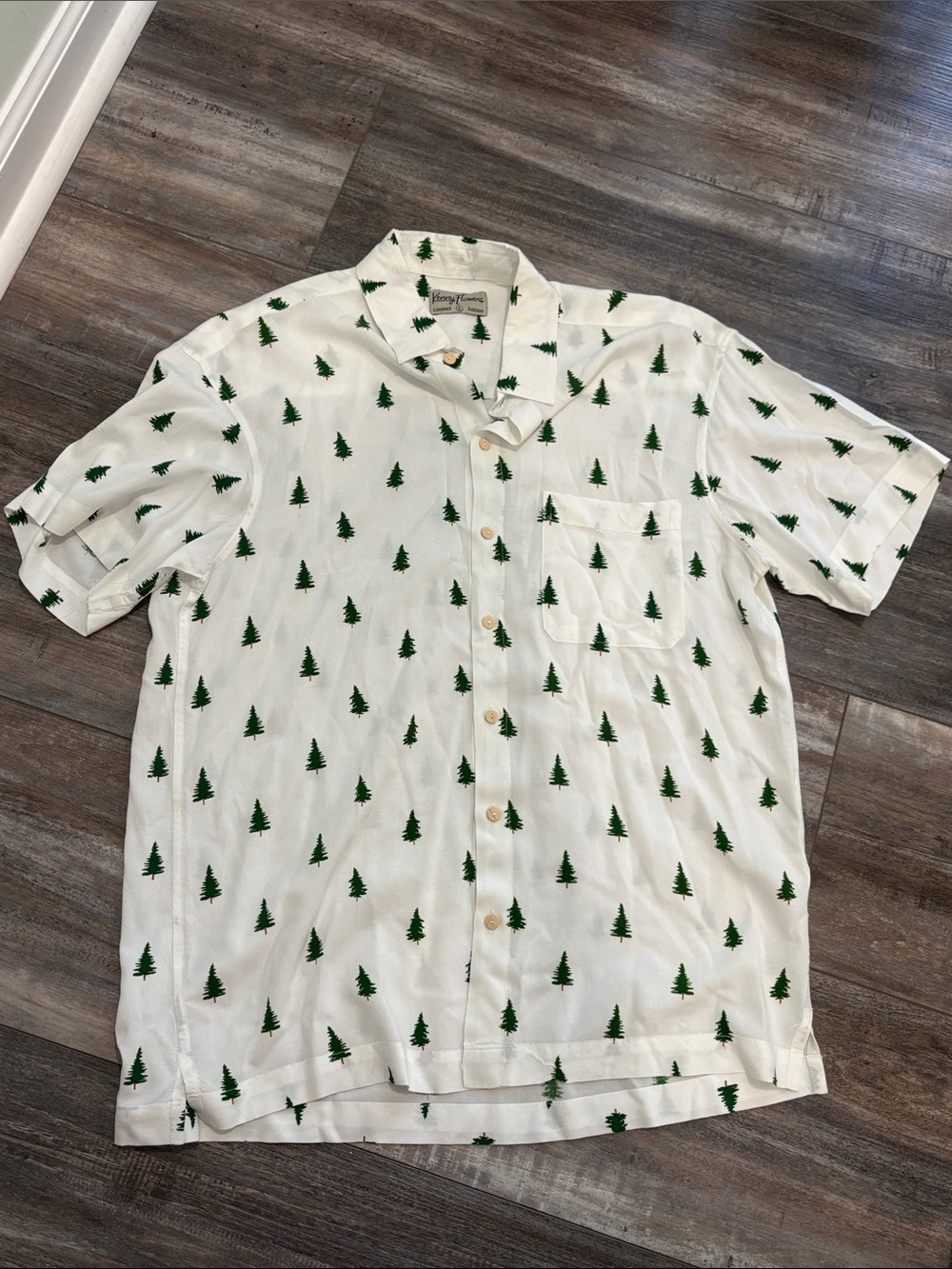 KENNY FLOWERS THE PINE TIME SHORT SLEEVE SHIRT OFF-WHITE WITH GREEN TREES - L